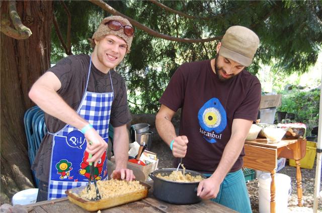 Bloom 2008- Making Falafel